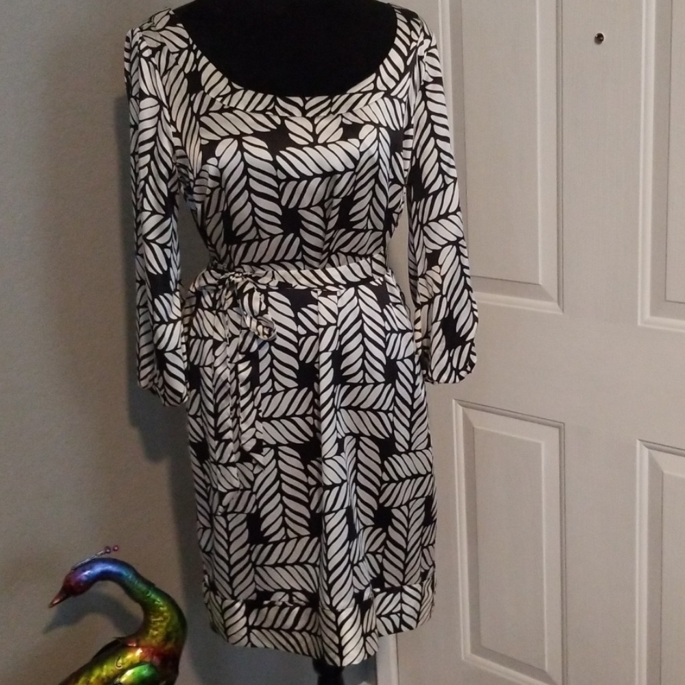 Black-and-white business attire Dress